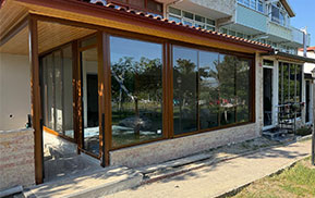 Cam Balkon
